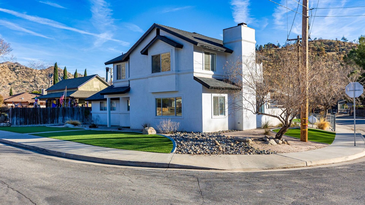 Kernville House | Charming 3-bedroom house in delightful Kernville with AC