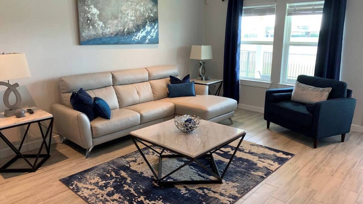 Santa Fe House | Charming 3-bedroom house in Texas City Lake view