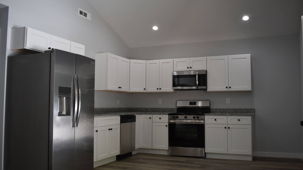 Tullahoma House | Charming 3-bedroom house in Tullahoma with AC, WiFi, Washer/Dryer