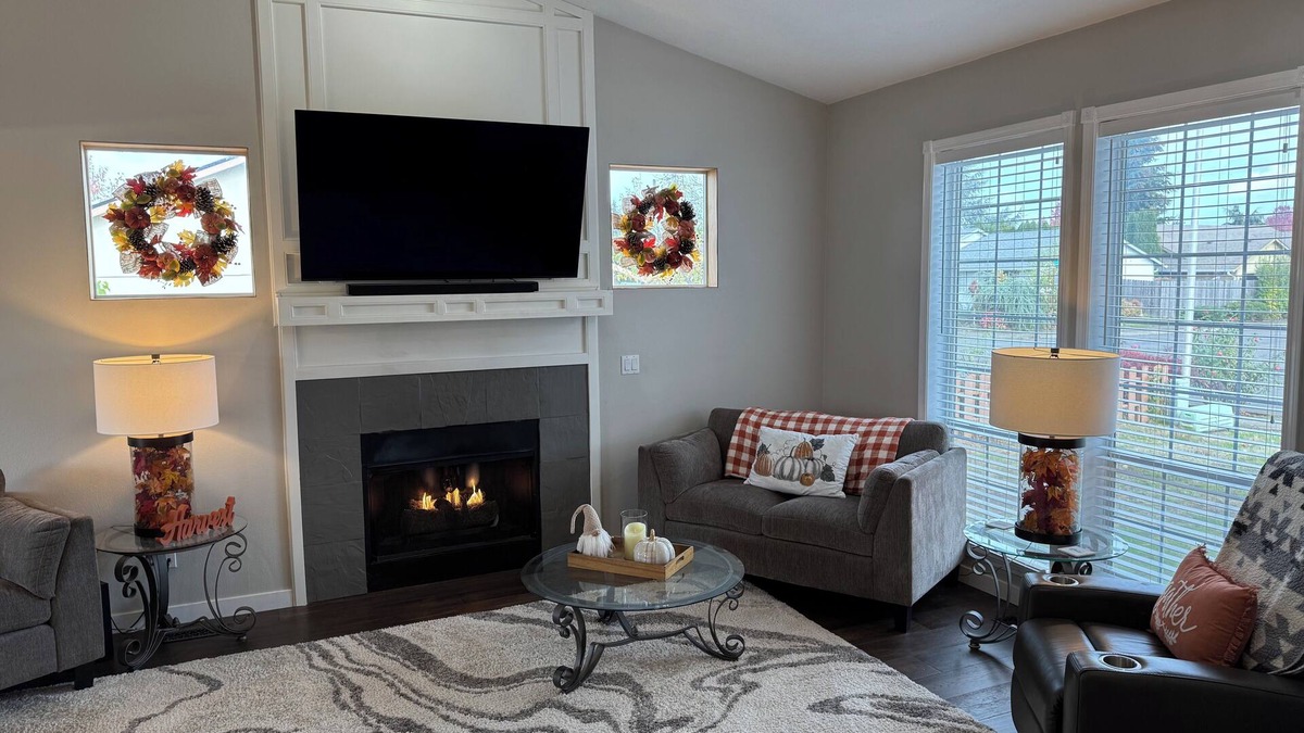 Canby House | Charming 3-bedroom Home in Canby