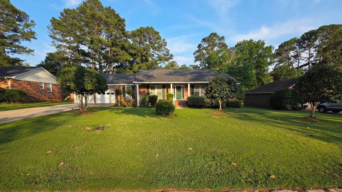 Columbia House | Charming 3-bedroom house with WiFi, AC in Columbia near Lake Murray