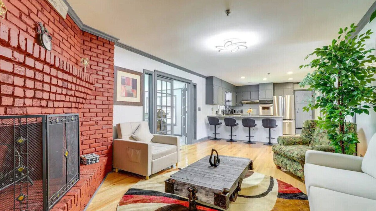 Candler-McAfee House | Charming 3-bedroom house with AC in Decatur