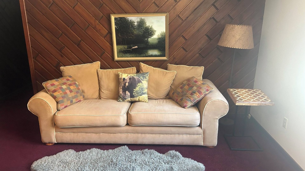 New Denmark House | Charming 3-bedroom house in tranquil Denmark located 20 min from Packer stadium