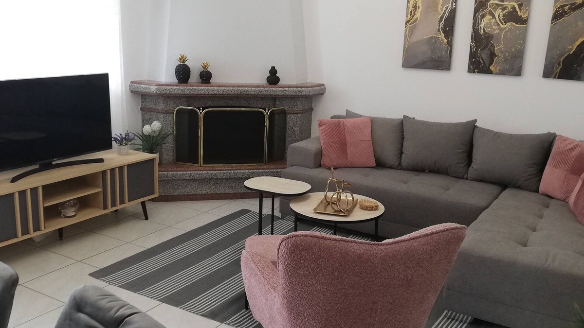 Veroia House | Charming 3-bedroom house with WiFi and AC in Veria