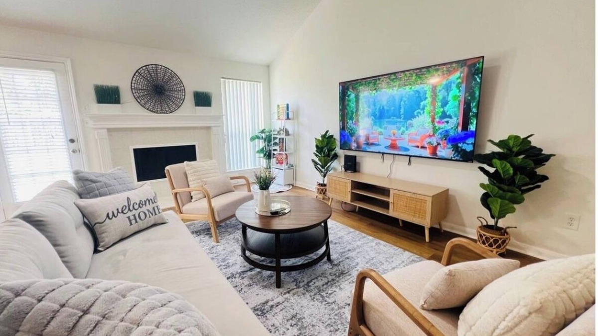 Barker House | Charming 3-bedroom house in delightful Katy! Perfect for family groups!