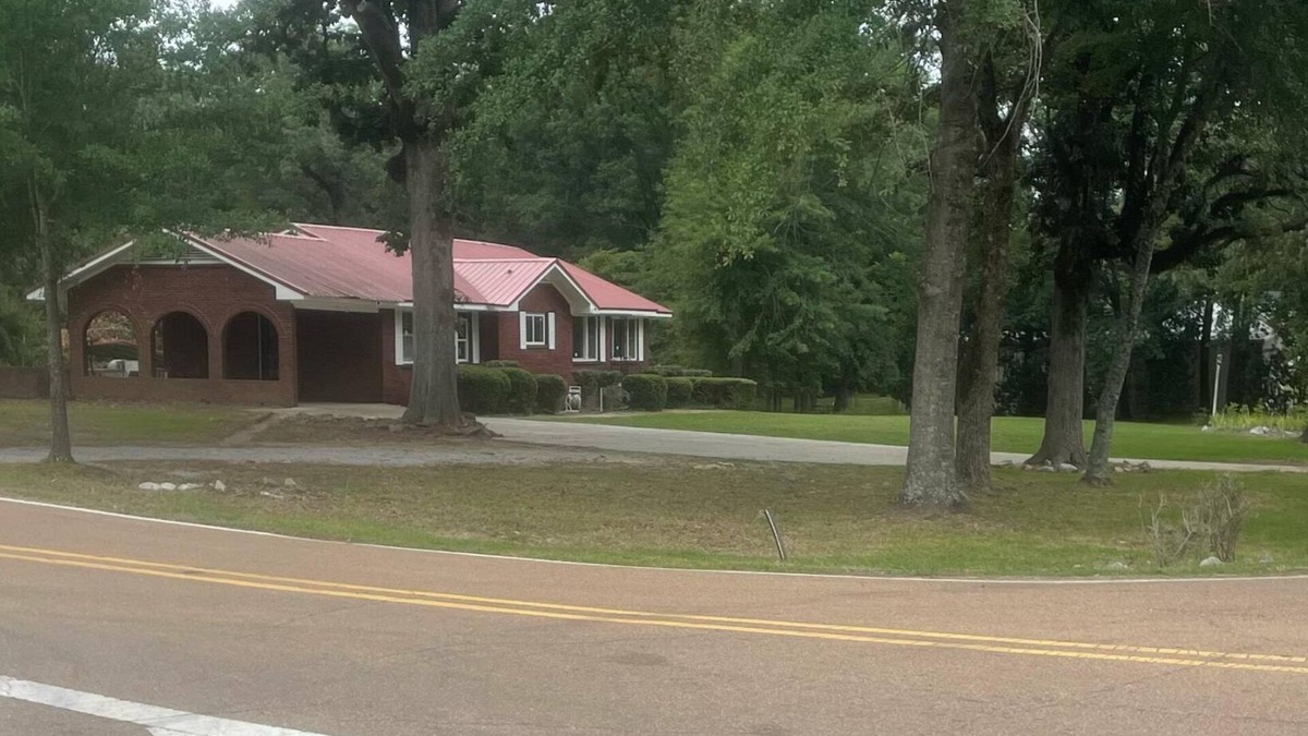 Bruce House | Charming 3-bedroom house with WiFi in cool Bruce