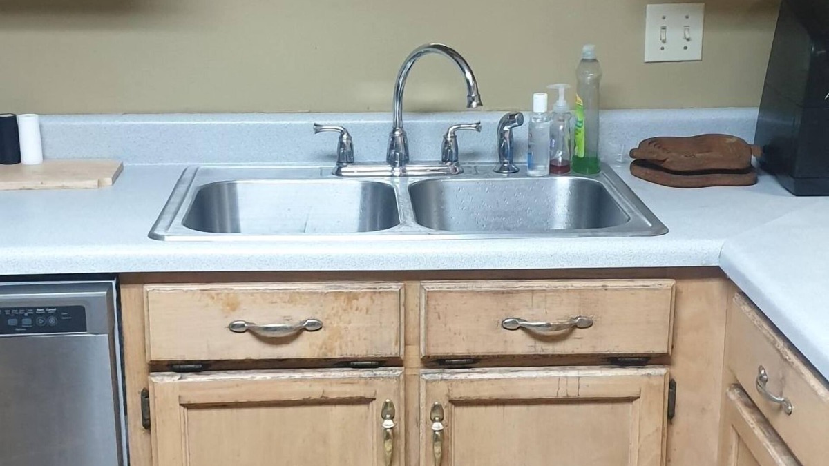 Daphne House | Charming 3-bedroom house with WiFi and AC.