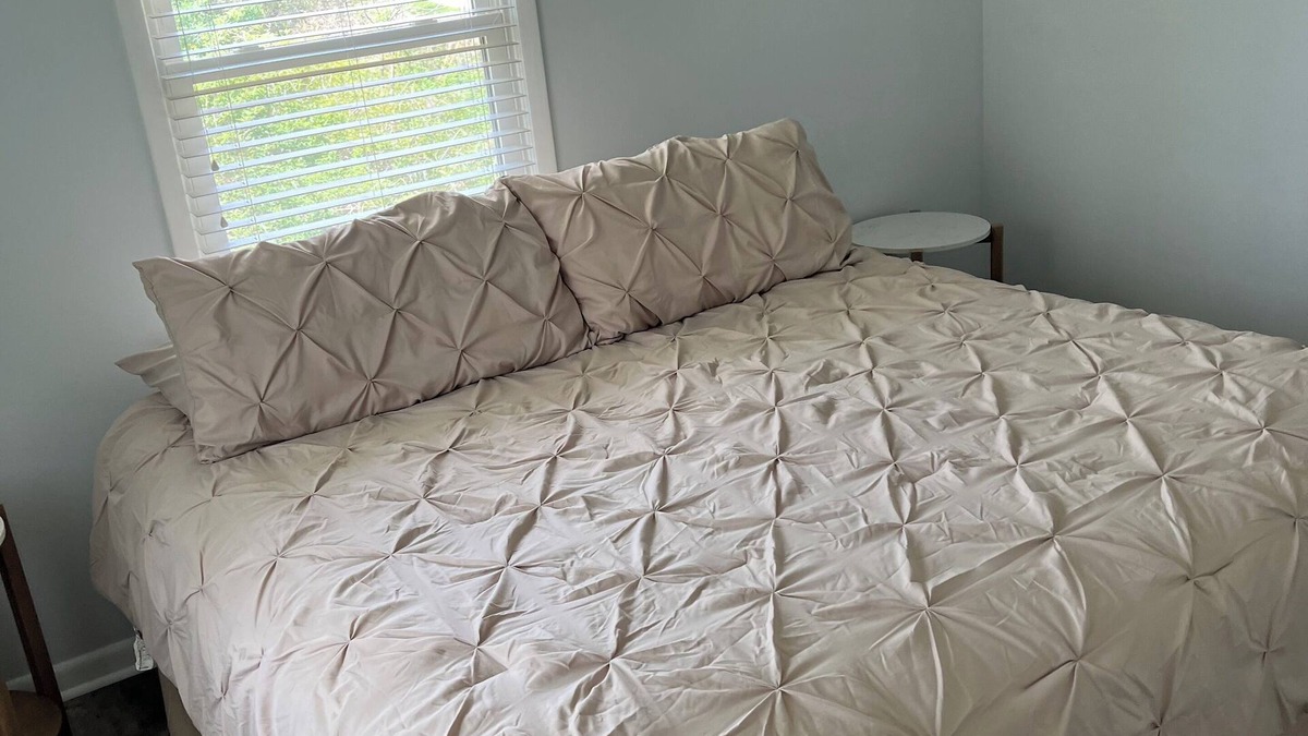 Monroe House | Charming 3-bedroom house in delightful Monroe with WiFi, AC. n