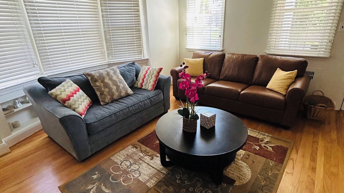 Towson House | Charming 3-bedroom house with WiFi, AC in welcoming Towson