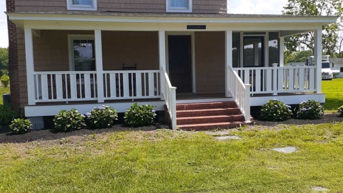 Claiborne House | Charming 3-bedroom in Village of Claiborne nBOOK 3 NIGHTS GET 4TH FREE STR24-33