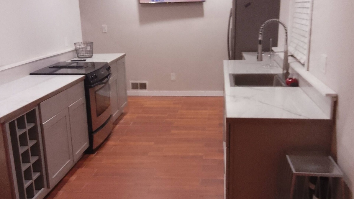 Countryside House | Charming 3-bedroom house in Kansas City with WiFi and AC Close to Arrowhead