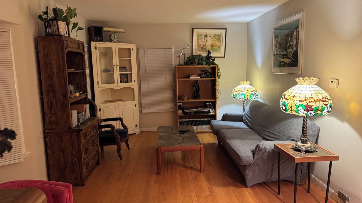 Lake Zurich House | Charming 3-bedroom house in Lake Zurich with AC, fitness room, WiFi