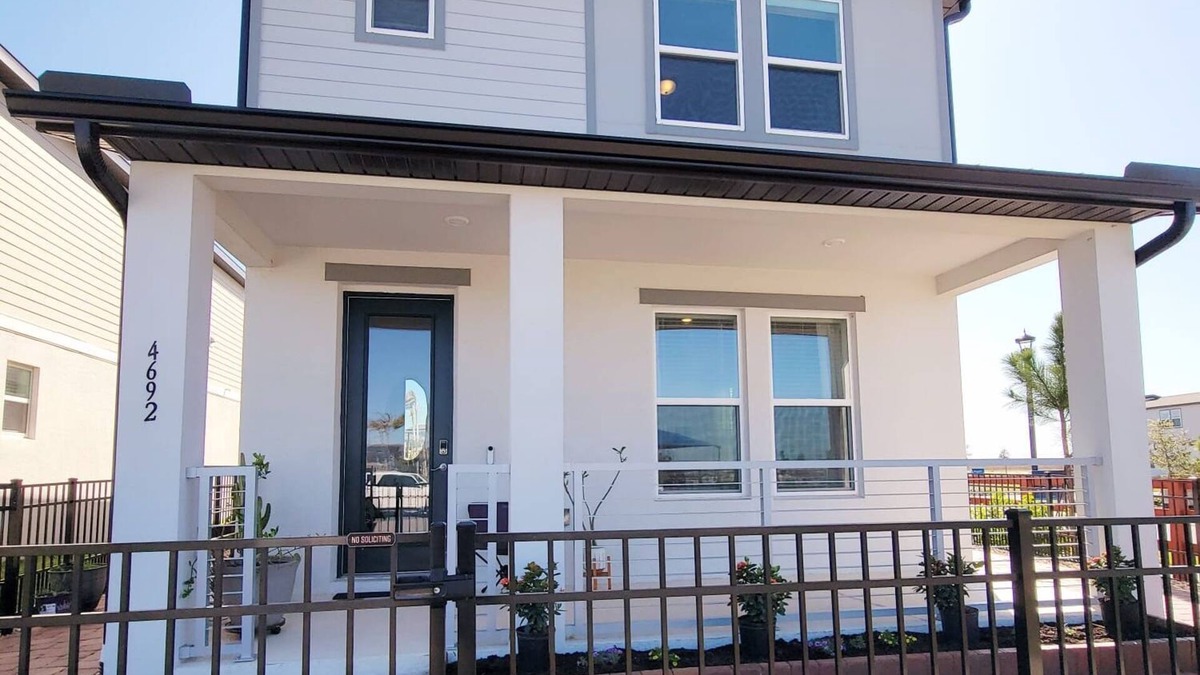St. Cloud House | Charming 3-bedroom house with fitness room, WiFi in welcoming Saint Cloud