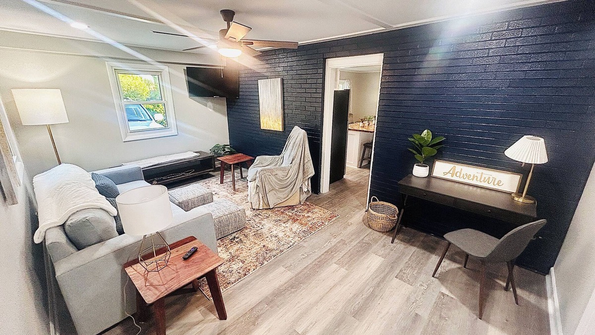 Statesville House | Charming 3-bedroom house with ample outdoor acreage