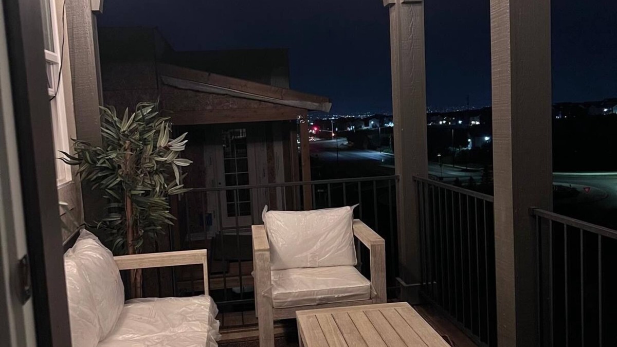 West Jordan House | Charming 3-bedroom townhome with WiFi and AC in welcoming West Jordan