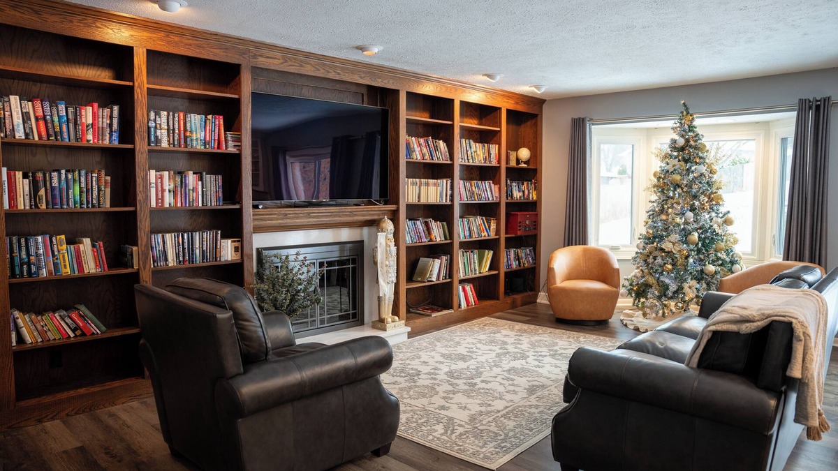 Rockford Villa | Charming 3-bedroom villa in beautiful Rockford with AC, WiFi