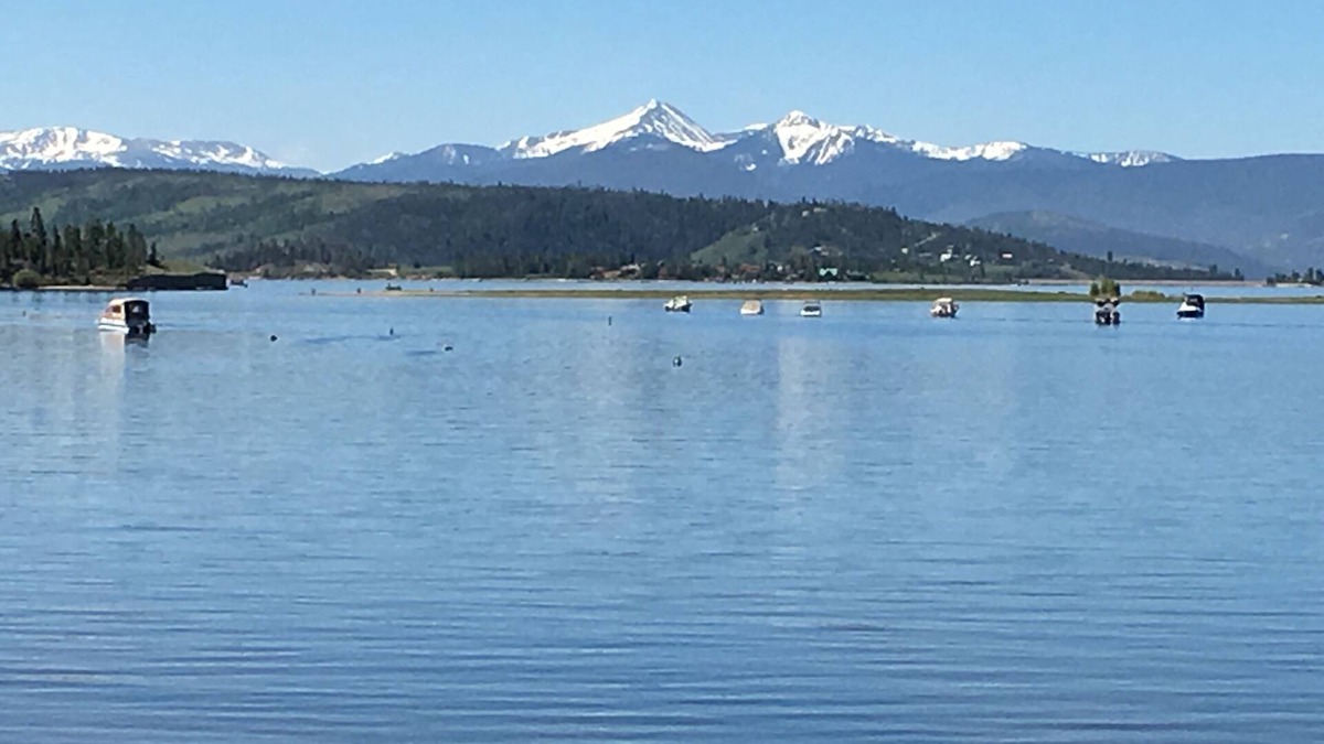 Grand Lake House | Charming 3-bedroom waterfront cabin on the North Shore of Lake Granby, Co.