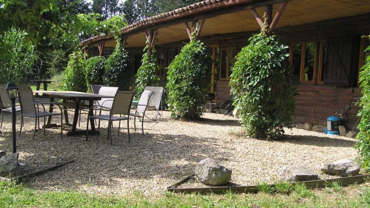 Sauve Cottage | Charming 3 bedroomed cottage for 5, garden & pool WIFI