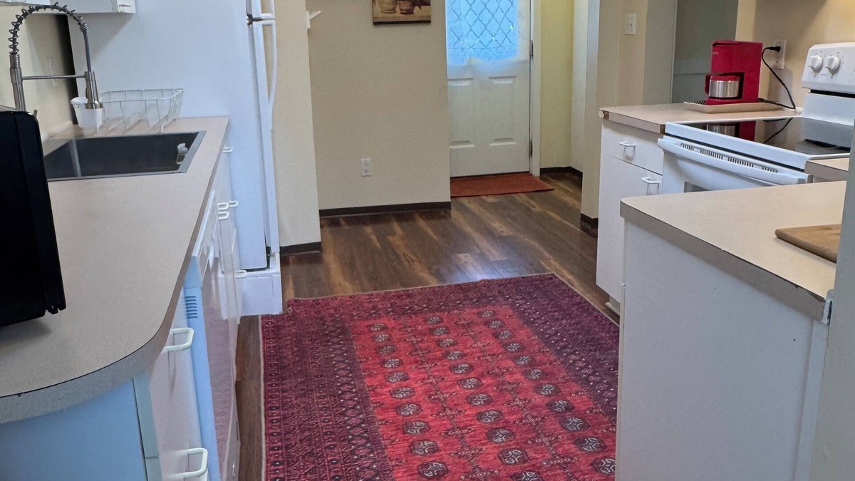 Dayton House | Charming 3 BR 2 Bath in historic Dayton. Exclusive and ready for your visit!