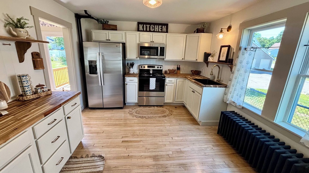 Millinocket House | Charming 3 BR Millinocket Home