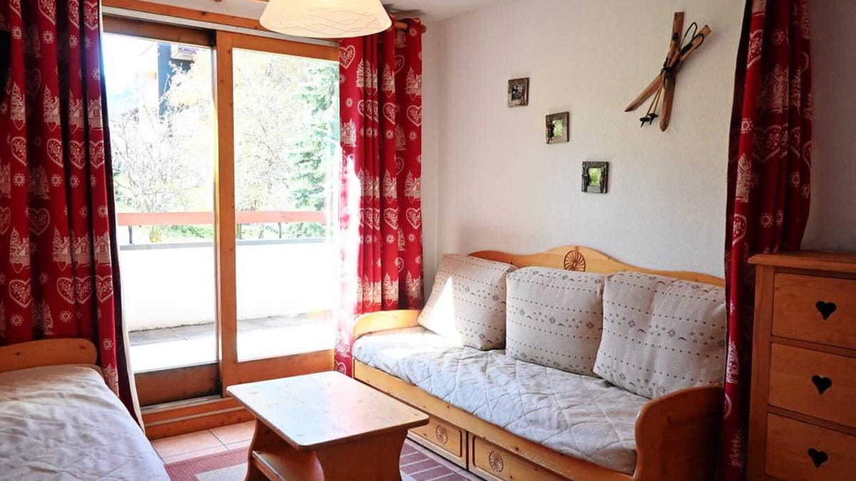 Vallandry Apartment | Charming 3-room apartment near slopes for 8 people in Vallandry, pets allowed