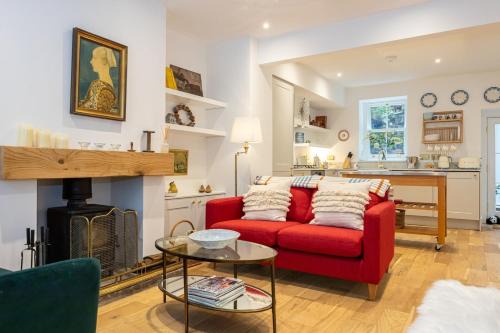 Bollington House | Charming 3B Cottage in Bollington