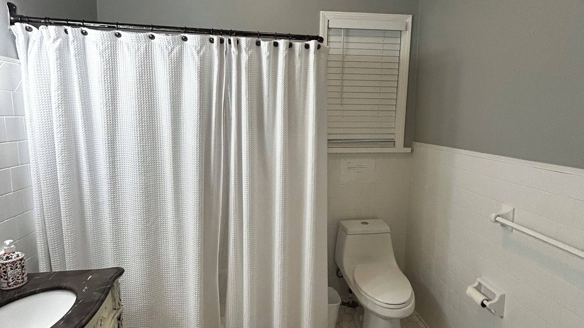 Church Street House | Charming 3BR, 2BA ranch on 1.7 acres—near stadium, shops & ATL Airport.