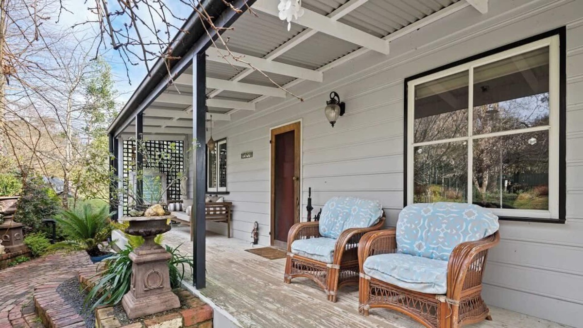 Glenburn House | Charming 3BR Farmhouse Sanctuary