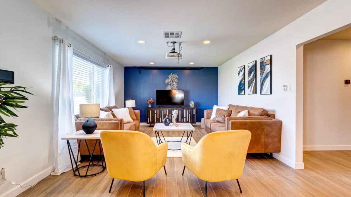 Hy-view House | Charming 3BR Home with Firepit Near Papago Park