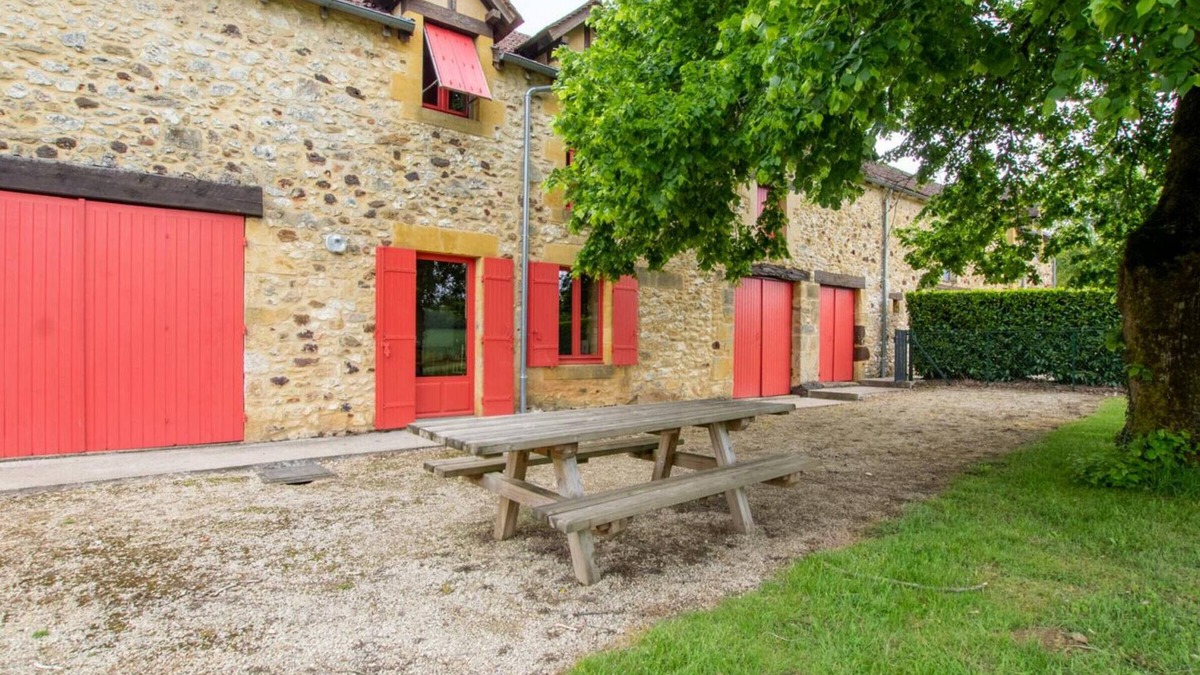 Bouillac Cottage | Charming 3BR House with Terrace, Garden & Near Medieval Belvès - Pet Friendly