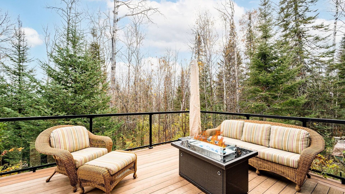 Grand Marais House | Charming 3BR | Near Lutsen & Grand Marais | Arcade