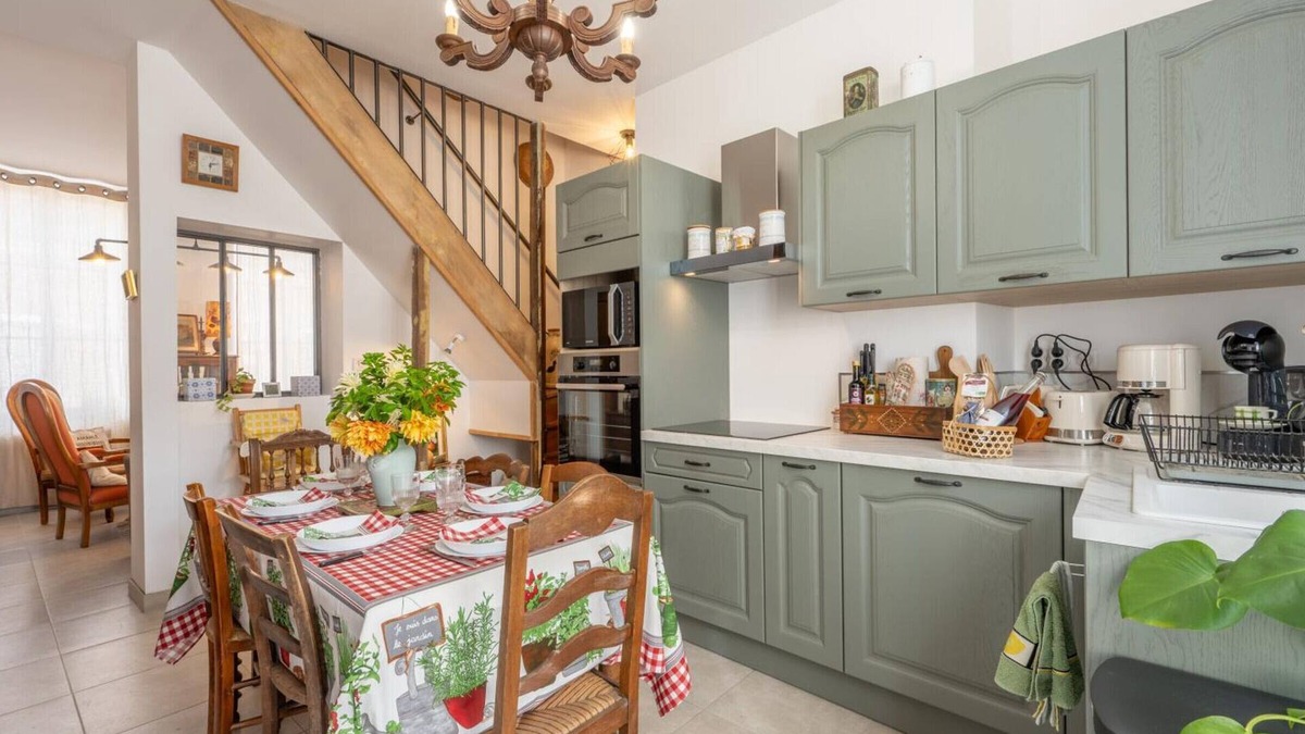 Nourard-le-Franc Cottage | Charming 4-Bed Home with Garden, Wi-Fi, and Modern Amenities in Picardy