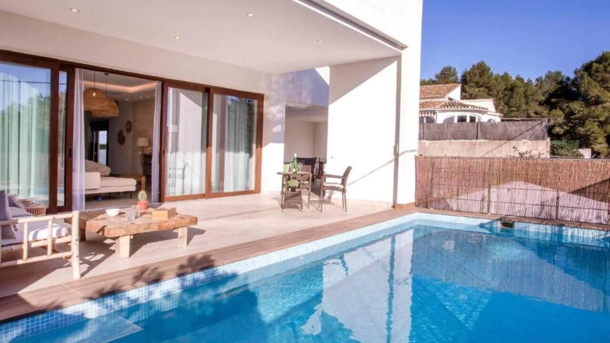 Ermita House | Charming 4-Bed House in Javea - Montgo Park