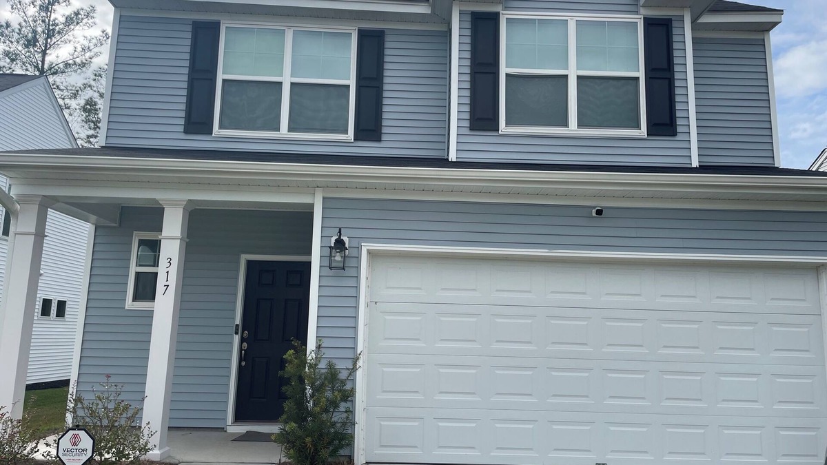 Moncks Corner House | Charming 4-bedroom home with open space in Moncks Corner Pet Friendly