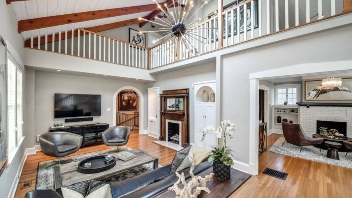 Virginia Highland House | Charming 4 Bedroom Bungalow With Heated Pool Close To Piedmont Park