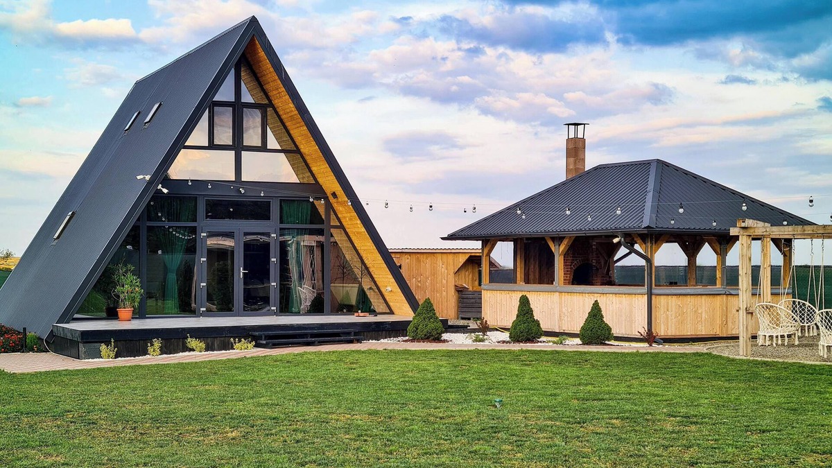 Palsana House | Charming 4-bedroom bungalow with WiFi, AC in fantastic Surat