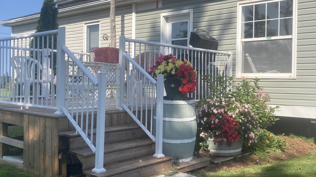 Lot 16 House | Charming 4 Bedroom Country House - 10 km from Summerside -