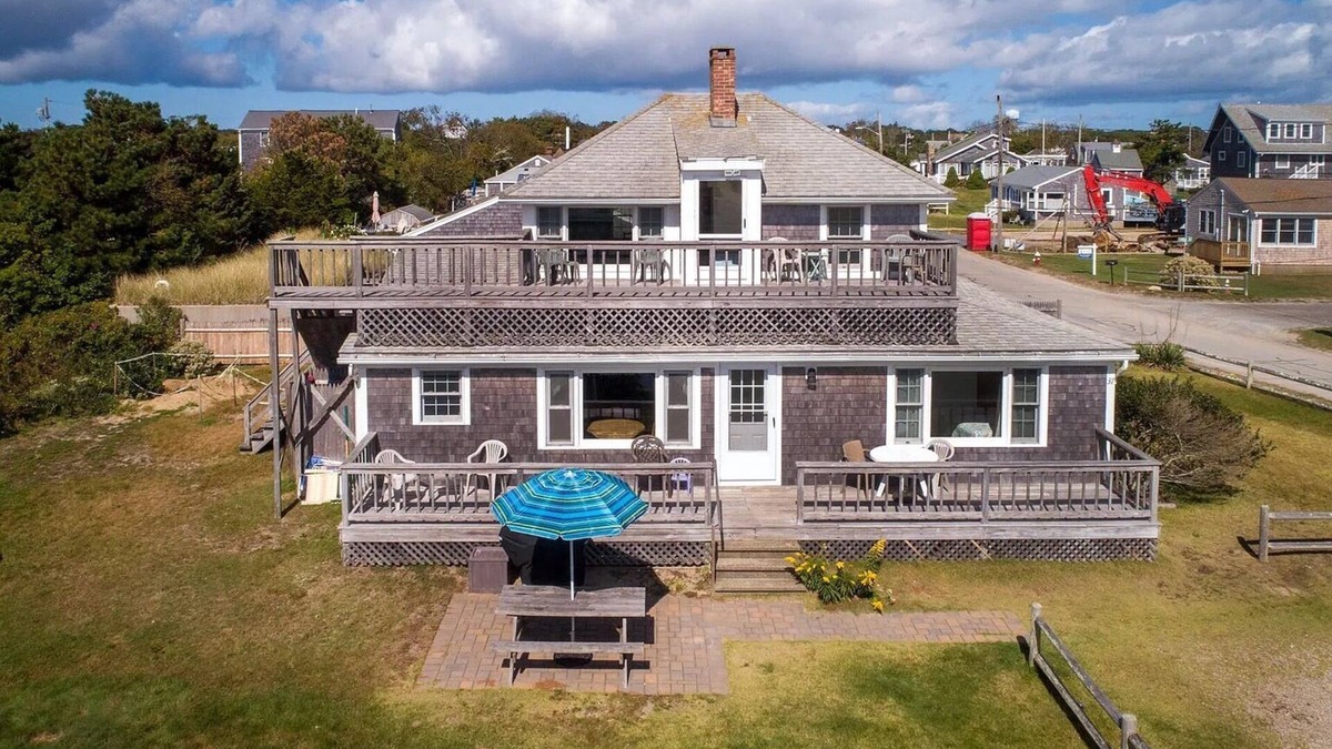 West Dennis Cottage | Charming 4-bedroom cottage in serene West Dennis, close to beach!
