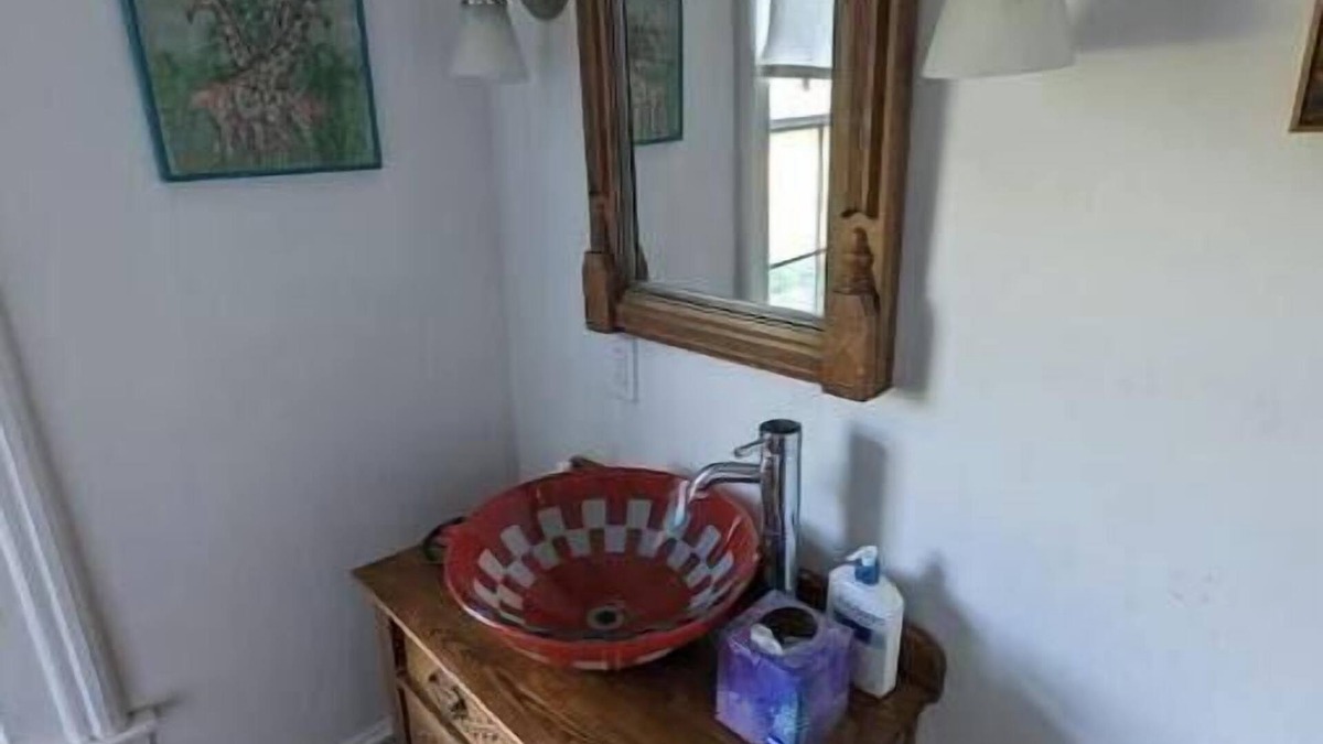 Willsboro Other | Charming 4-bedroom farmhouse in terrific Willsboro with WiFi