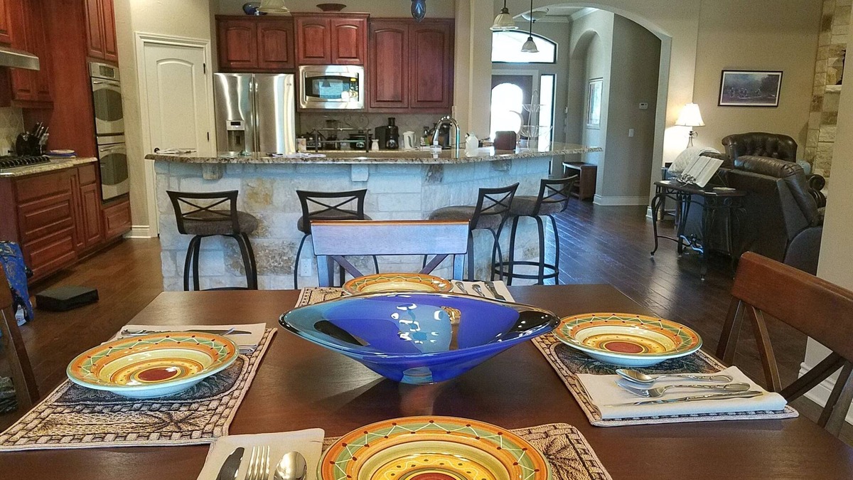 Sun City House | Charming 4-bedroom house; Sun City, TX with WiFi; Quiet, Tranquil Neighborhood