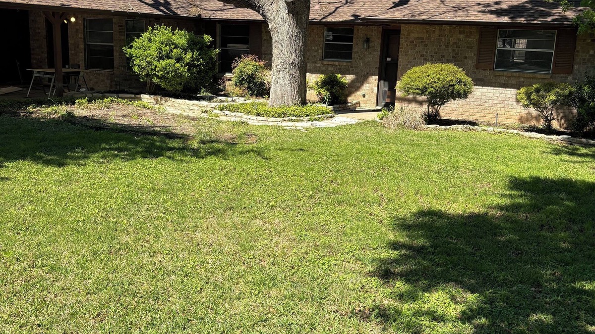 Georgetown House | Charming 4-bedroom house with WiFi and “stock tank” pool in beautiful Georgetown