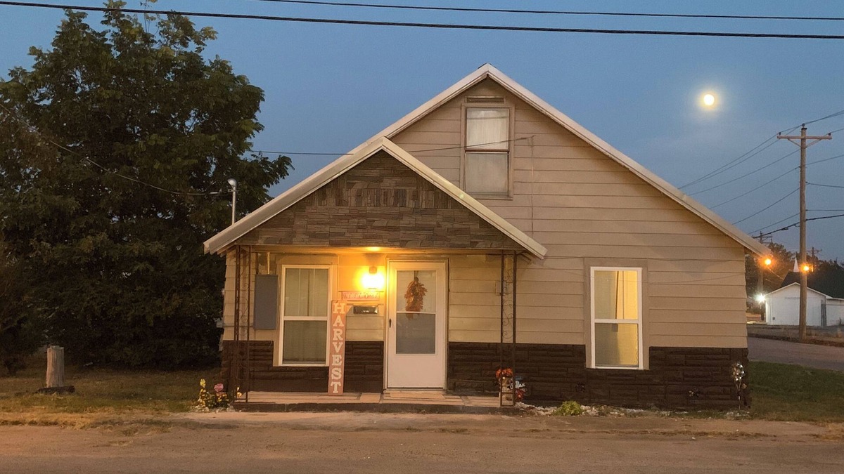 Jonesboro House | Charming 4-bedroom house with WiFi and AC in delightful Jonesboro