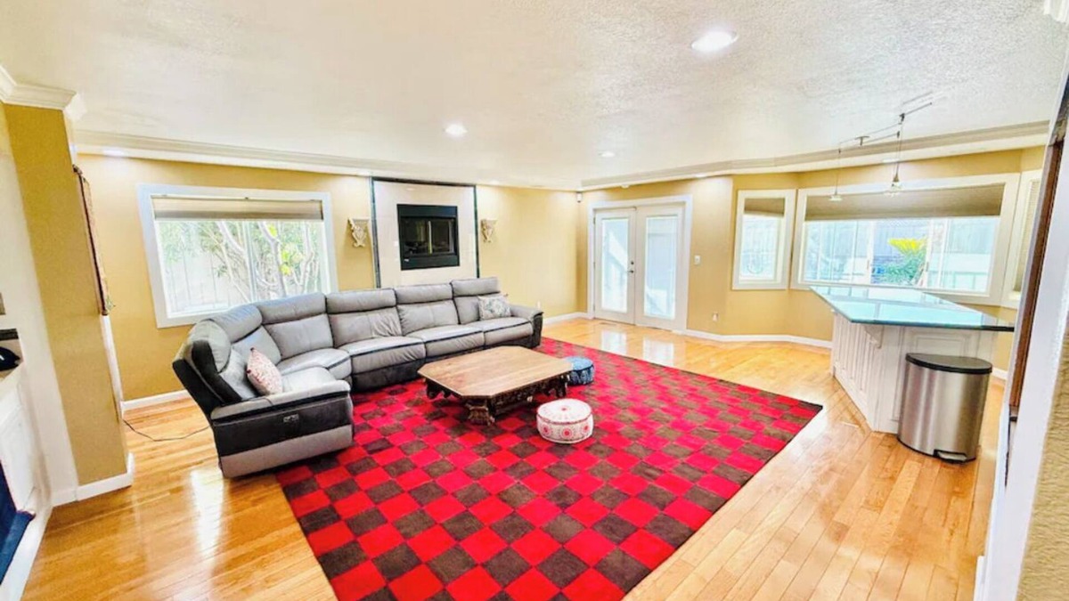 Vallejo House | Charming 4-bedroom house with fitness room & family room in delightful Vallejo