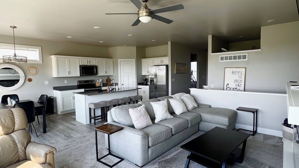Ankeny House | Charming 4-bedroom house in Ankeny with AC