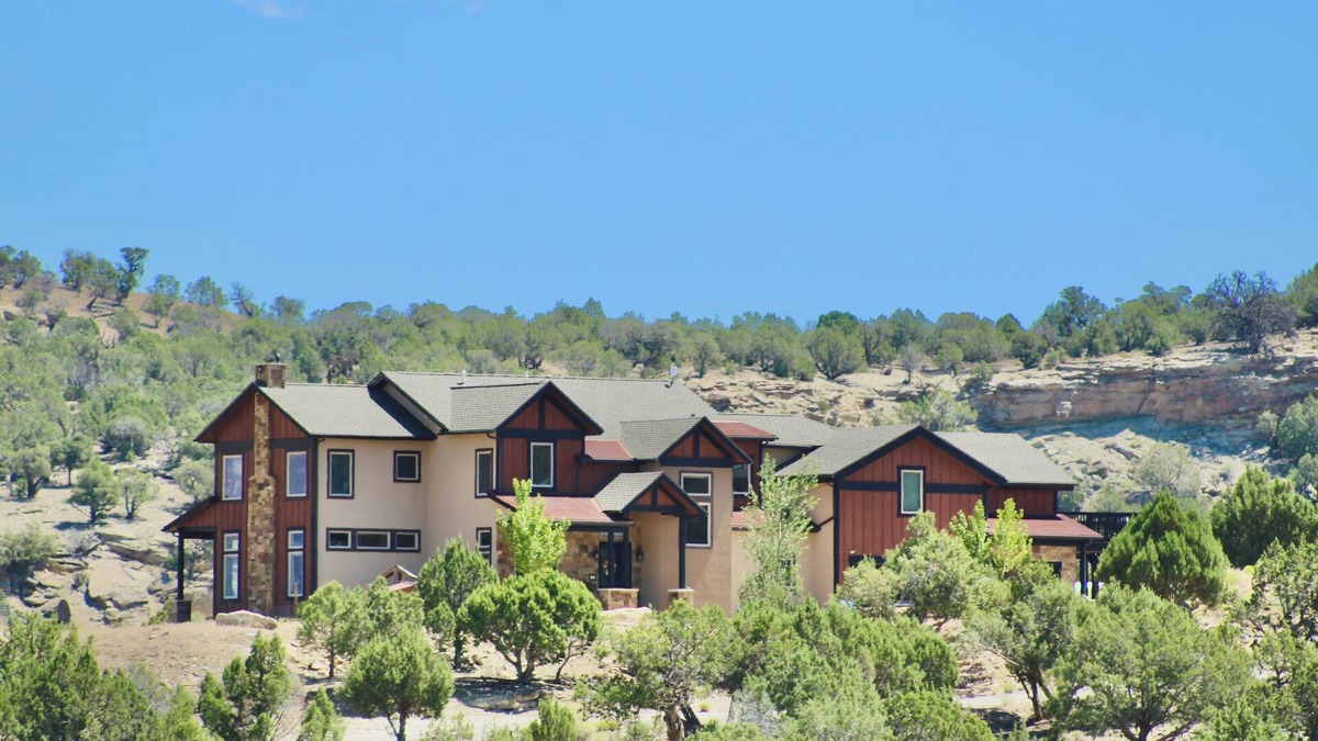 Silt House | Charming 4-bedroom house with WiFi, AC in delightful Rifle