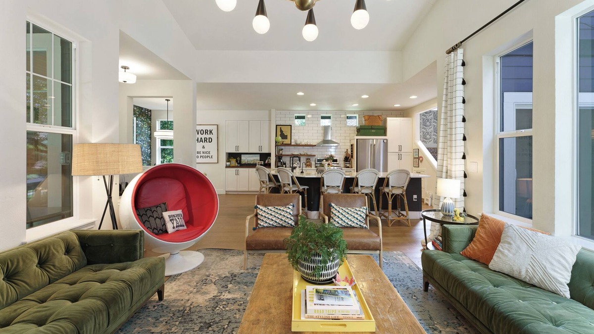 Century West House | Charming 4-bedroom house with WiFi, AC in amazing Bend