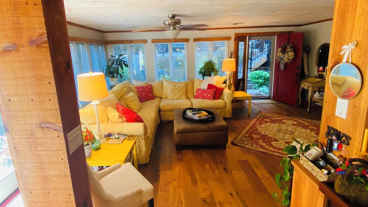 Cumming House | Charming 4-bedroom Lake House in Cumming, GA on Lake Lanier