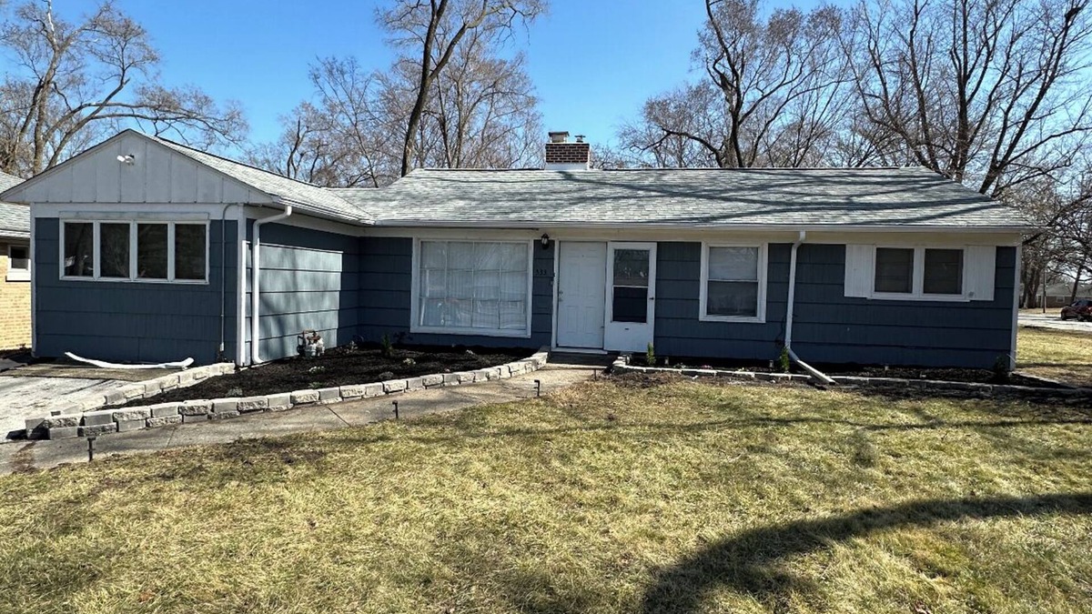 Park Forest House | Charming 4-bedroom house with WiFi and AC in Park Forest