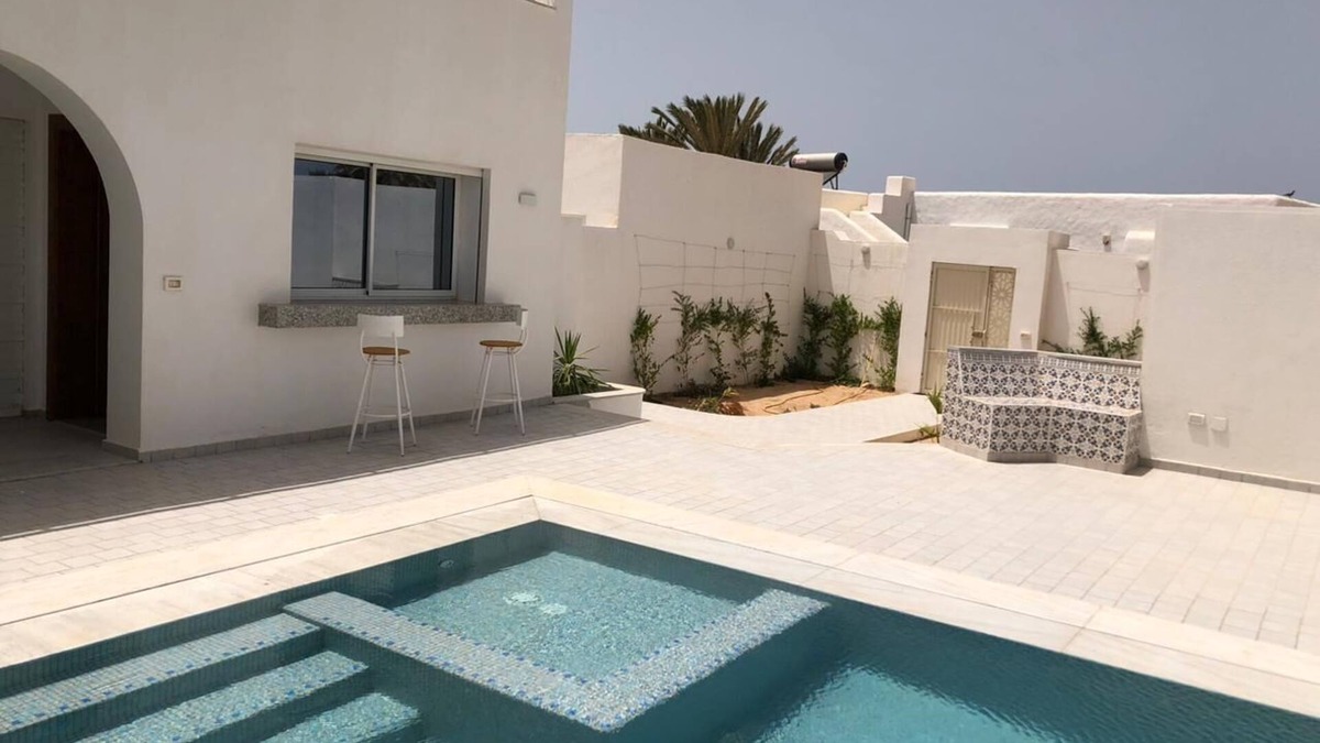 Fatou Villa | Charming 4-bedroom villa with pooland with WiFi in delightful Houmt Souk