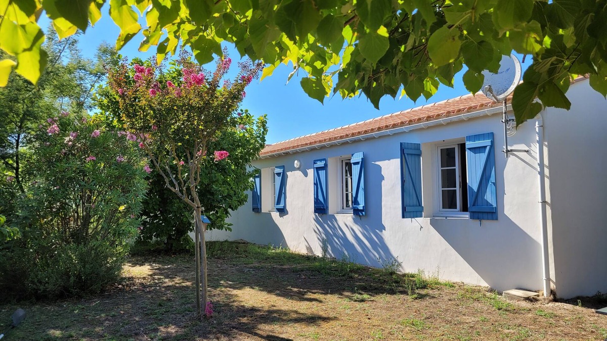 Barbatre House | Charming 400 m from the beach and 50 m from the shops